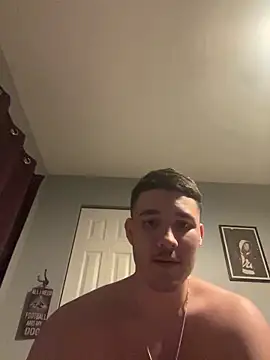 Snapshot of Shaded24 chatting on November 28, 2025, 5:29 am Shaded24 online show from November 28, 2025, 5:29 am