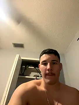 Snapshot of Shaded24 chatting on November 23, 2025, 5:28 am Shaded24 online show from November 23, 2025, 5:28 am