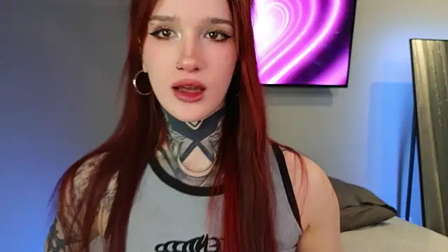 SophieInkk online show from February 8, 2026, 9:01 pm