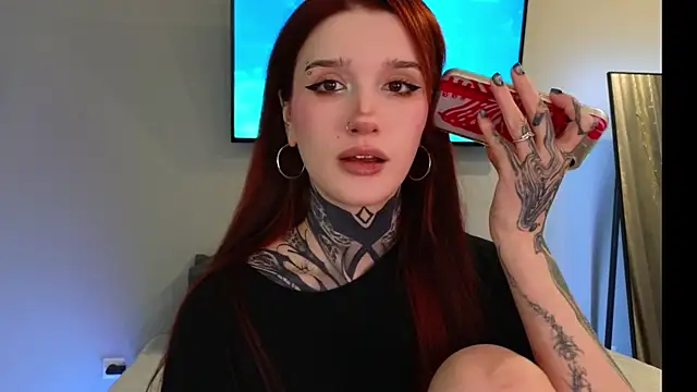 SophieInkk online show from February 10, 2026, 8:52 pm