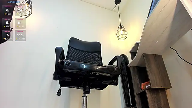 victoria Christie online show from September 22, 2025, 10:10 am