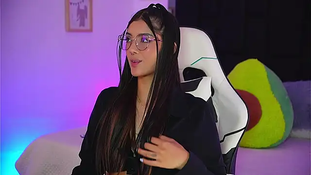 Marianamonroe  online show from March 26, 2026, 7:01 pm