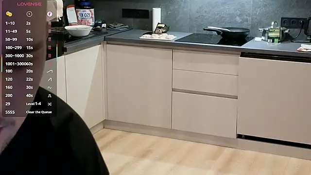 Larstar01 online show from March 4, 2026, 9:55 pm