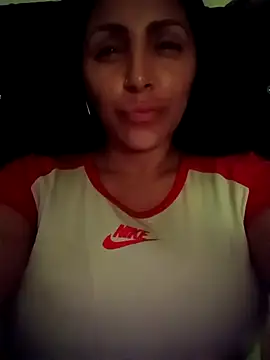 Snapshot of tiffani__love chatting on September 18, 2025, 2:14 am tiffani love online show from September 18, 2025, 2:14 am