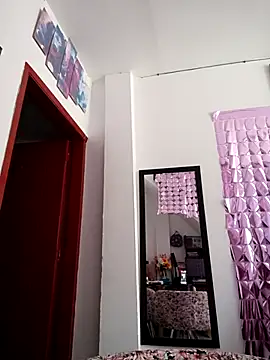 Snapshot of tiffani__love chatting on September 20, 2025, 9:20 pm tiffani love online show from September 20, 2025, 9:20 pm