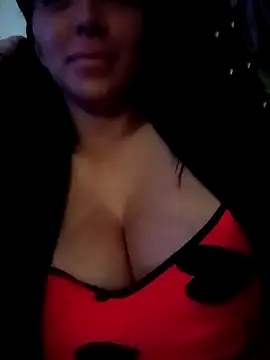 Snapshot of tiffani__love chatting on October 4, 2025, 12:17 pm tiffani love online show from October 4, 2025, 12:17 pm