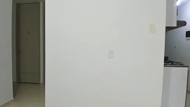 Snapshot of Emi_latingirl chatting on October 18, 2025, 9:22 am Emi latingirl online show from October 18, 2025, 9:22 am