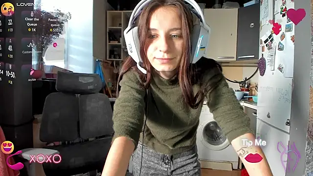 Snapshot of _Nika_Kik chatting on October 24, 2025, 12:48 pm Nika Kik online show from October 24, 2025, 12:48 pm