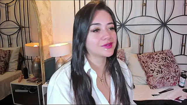 Snapshot of nahomi_sweett chatting on October 7, 2025, 11:22 am nahomi sweett online show from October 7, 2025, 11:22 am