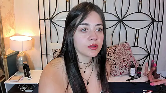 Snapshot of nahomi_sweett chatting on September 22, 2025, 10:54 am nahomi sweett online show from September 22, 2025, 10:54 am