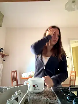 Snapshot of Sashabunny chatting on December 14, 2025, 1:28 pm Sashabunny online show from December 14, 2025, 1:28 pm