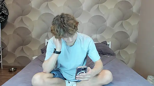 Ian Flor online show from January 16, 2026, 2:43 pm