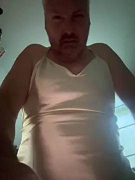 Sirina80 online show from November 17, 2025, 2:43 pm