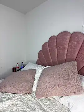 tati  22 online show from November 21, 2025, 5:01 pm