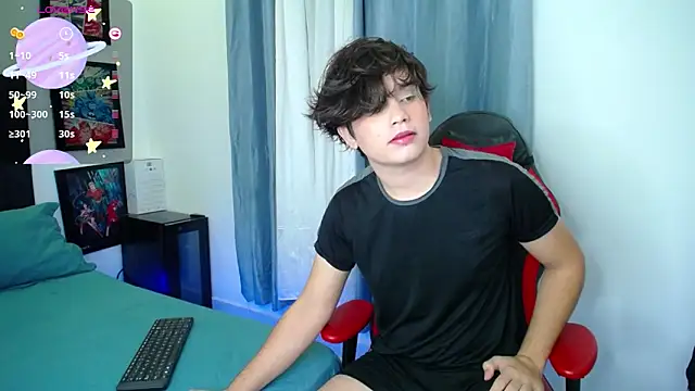 Snapshot of andyboy- chatting on February 26, 2025, 9:31 pm andyboy- online show from February 26, 2025, 9:31 pm