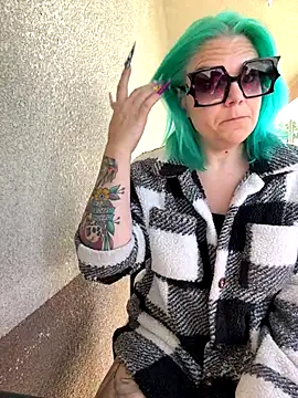 Snapshot of CherryBombBomb chatting on October 15, 2025, 4:48 pm CherryBombBomb online show from October 15, 2025, 4:48 pm