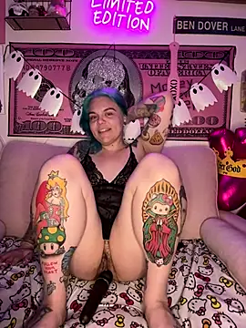 Snapshot of CherryBombBomb chatting on October 4, 2025, 6:26 am CherryBombBomb online show from October 4, 2025, 6:26 am