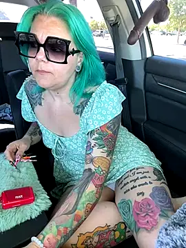 Snapshot of CherryBombBomb chatting on October 16, 2025, 6:38 pm CherryBombBomb online show from October 16, 2025, 6:38 pm