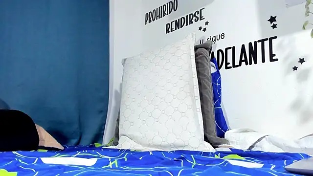 Snapshot of Aronxxs chatting on November 15, 2025, 9:02 am Aronxxs online show from November 15, 2025, 9:02 am