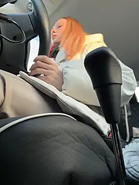 LavenderHot online show from February 25, 2026, 2:23 am