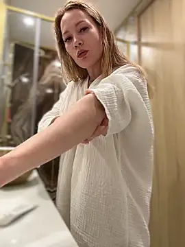 LavenderHot online show from March 14, 2026, 1:22 am