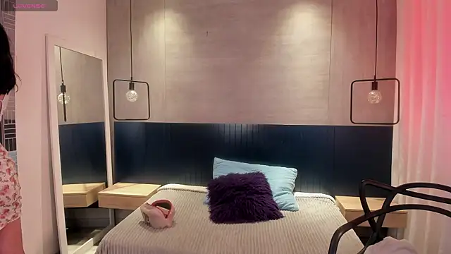 Snapshot of _julietta chatting on October 4, 2025, 12:39 pm julietta online show from October 4, 2025, 12:39 pm