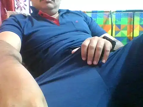 Snapshot of naughtymike0007 chatting on November 27, 2025, 2:39 pm naughtymike0007 online show from November 27, 2025, 2:39 pm