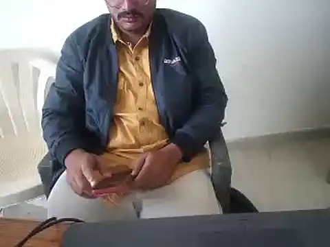 Snapshot of naughtymike0007 chatting on November 15, 2025, 8:51 am naughtymike0007 online show from November 15, 2025, 8:51 am