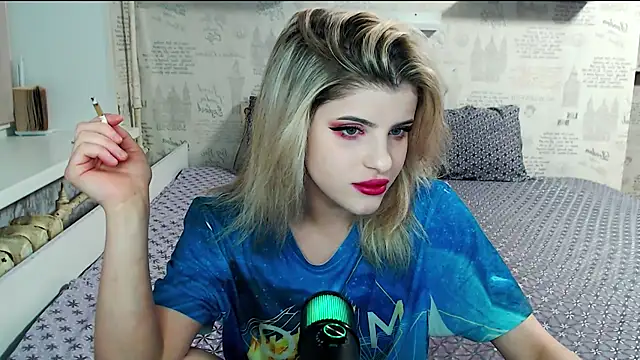 AleksandraFlores online show from April 11, 2026, 8:12 pm