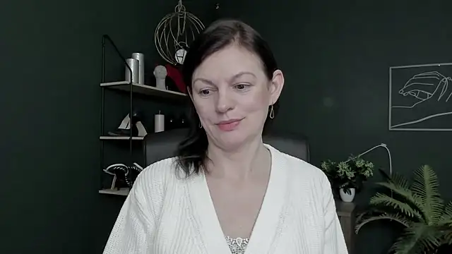 VivianWILD online show from March 23, 2026, 6:46 am