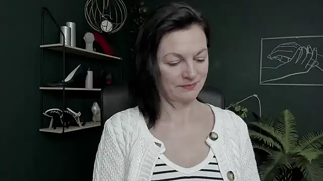 VivianWILD online show from February 25, 2026, 7:52 am