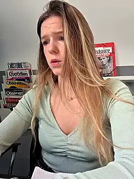 lucie mehott online show from October 23, 2025, 8:02 am