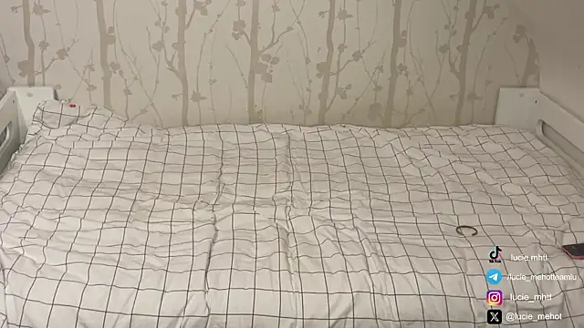 lucie mehott online show from September 24, 2025, 6:58 pm