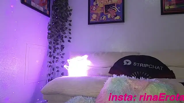 yummyrina online show from October 9, 2025, 11:22 am