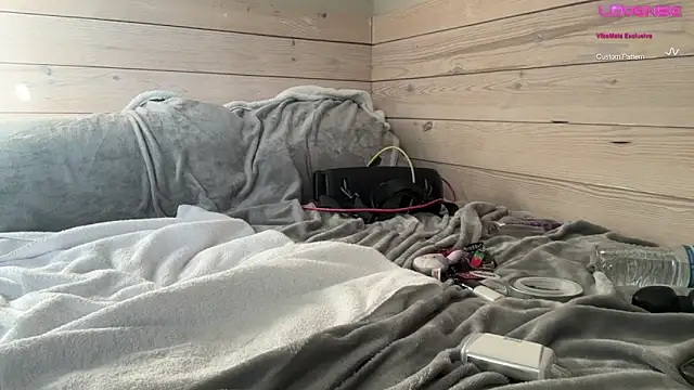 yummyrina online show from March 4, 2025, 1:06 pm