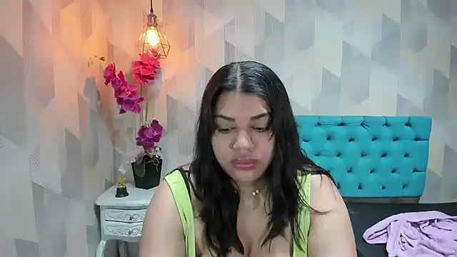 LindaBreeS online show from March 1, 2026, 3:34 pm