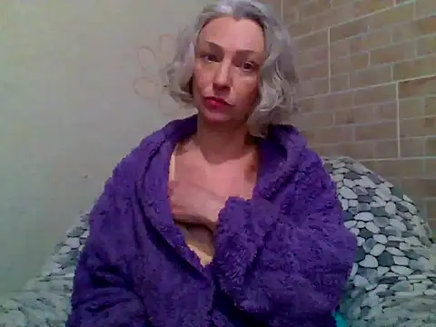 Lorie Carrie online show from February 6, 2026, 3:19 pm