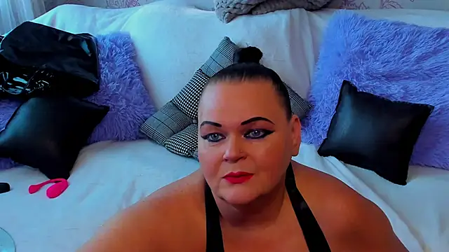 Snapshot of MilanaBiegert chatting on September 23, 2025, 5:58 am MilanaBiegert online show from September 23, 2025, 5:58 am