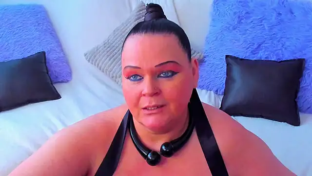 Snapshot of MilanaBiegert chatting on March 2, 2025, 12:03 pm MilanaBiegert online show from March 2, 2025, 12:03 pm