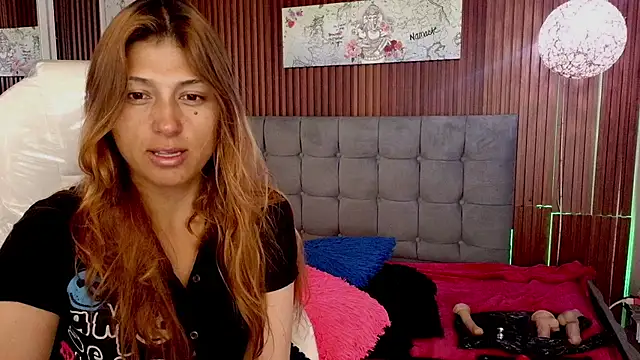 Snapshot of elena_detroya chatting on April 23, 2026, 12:29 pm elena detroya online show from April 23, 2026, 12:29 pm