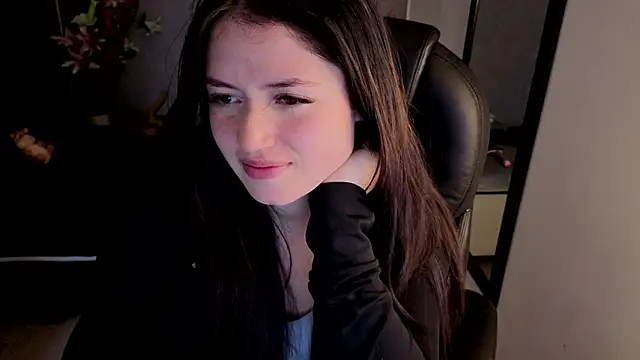 almma shy online show from October 27, 2025, 1:23 pm