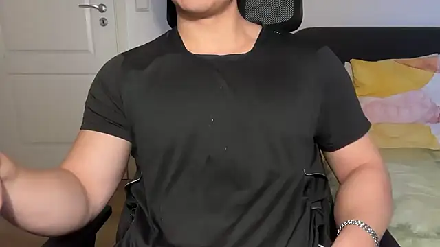 Snapshot of jungcock3210 chatting on November 13, 2025, 2:32 pm jungcock3210 online show from November 13, 2025, 2:32 pm