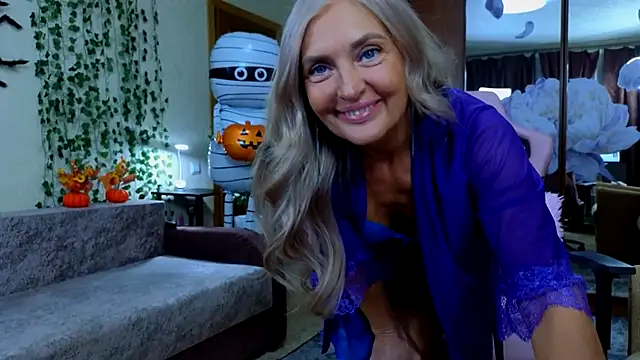 Snapshot of amelia_blondy chatting on October 28, 2025, 1:54 pm amelia blondy online show from October 28, 2025, 1:54 pm