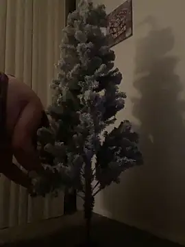 lolabun247 online show from November 24, 2025, 6:46 am