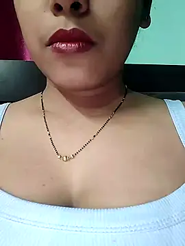 sexyindi couple online show from January 14, 2025, 1:28 pm