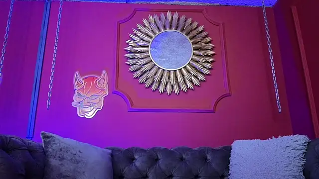 Julieta Russell online show from February 26, 2026, 12:05 pm