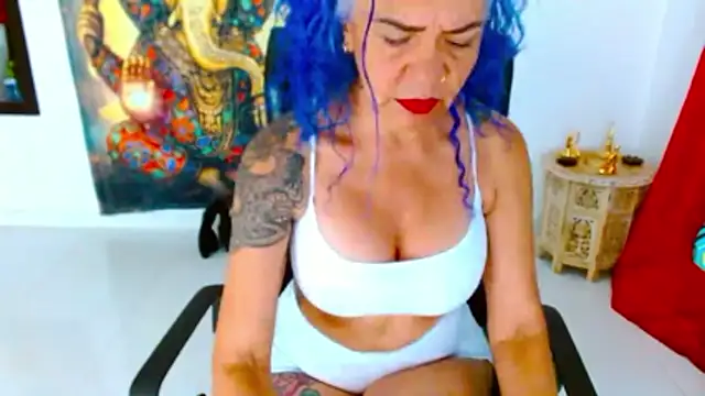 freyadevil333 online show from November 9, 2025, 12:53 pm