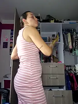 Angela hank2 online show from November 28, 2025, 12:27 pm