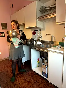 Snapshot of Sunbelxx chatting on November 5, 2025, 9:23 am Sunbelxx online show from November 5, 2025, 9:23 am