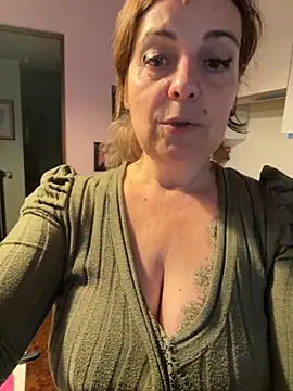 Snapshot of Sunbelxx chatting on December 1, 2025, 8:48 am Sunbelxx online show from December 1, 2025, 8:48 am